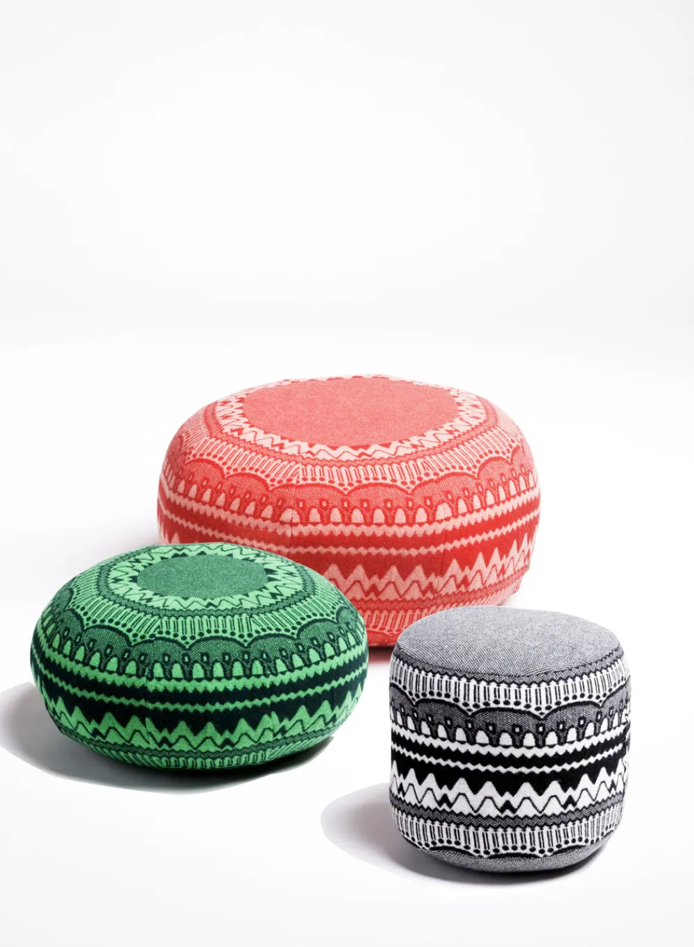 Best Ernest Pouffe in ZigZag - Black Floor Cushions